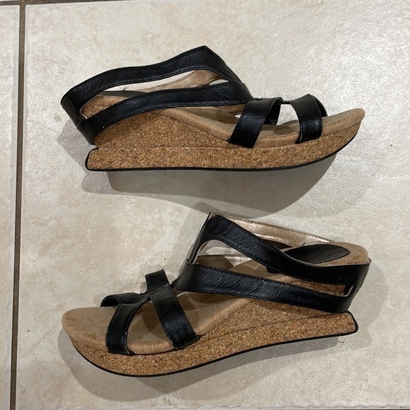 Modzori Reversible Leather Alexa Slide Pearl Gold/ Black Size 10 - Picture 5 of 11